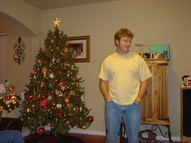 Hildebrand Christmas ScreenSaver/640x480_2005-12-24-68 Christmas Eve J&K.jpg